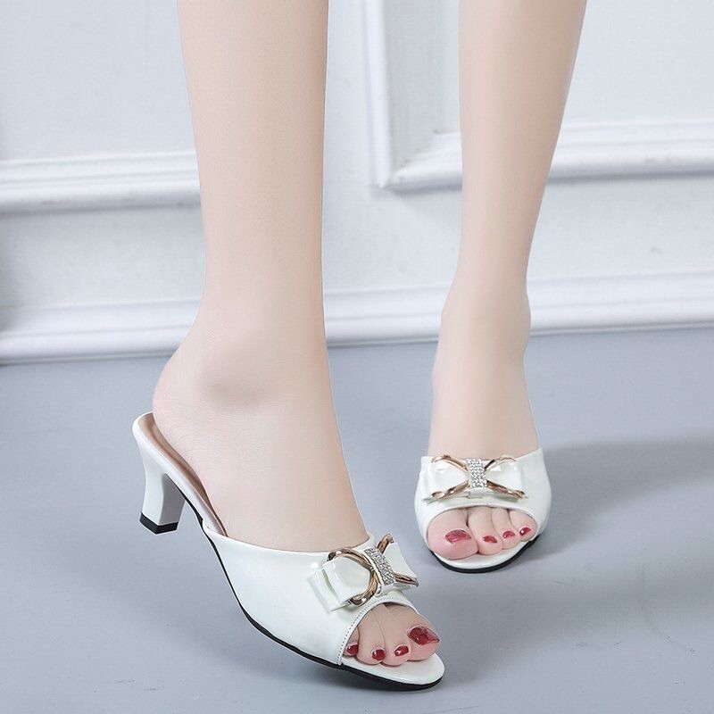 Màu đen có sẵn đủ size mGuốc big siz35 -42 hàng Quảng Châu