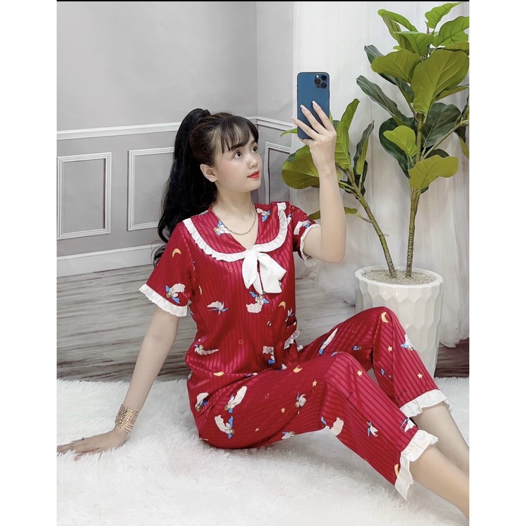 BỘ LỤA GẤM TAY NGẮN CỔ BÈO CÓ DÂY THẮT NƠ (FREESIZE)