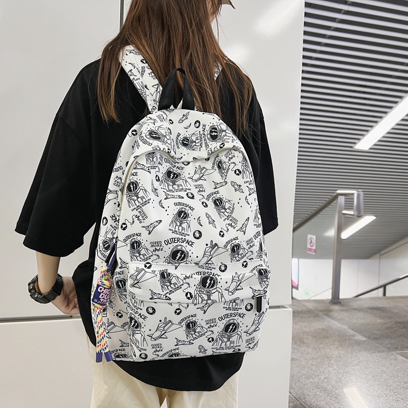 Balo học sinh unisex in họa tiết graffiti phi hành gia BL8