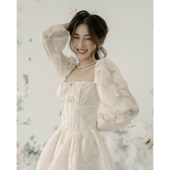Đầm xoè trắng tay phồng dài họa tiết voan hoa sp000009