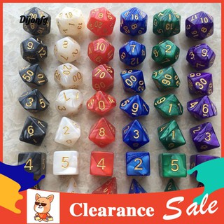 Bộ 7 xúc xắc nhiều hình dạng khác nhau dùng để chơi các trò chơi D&D