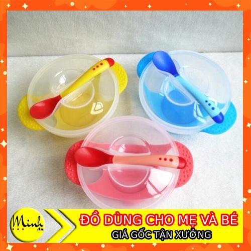 Hàng nội địa Trung-Bát ăn dặm có đế hút chân không kèm thìa báo nóng .