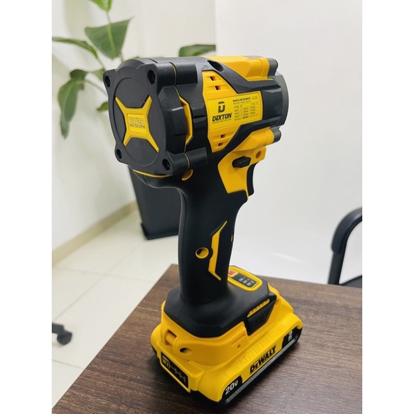 thân máy bulong dekton 380nm chân dewalt