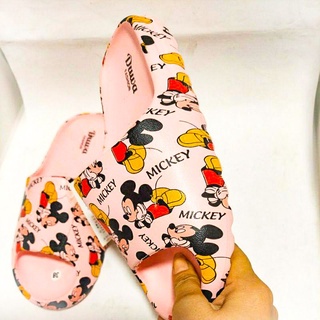 Dép bánh mì quai ngang đúc nguyên khối chuột mickey size nữ màu hồng