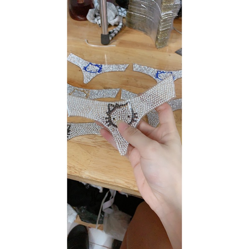 Hình ủi nhiệt đá mèo kitty nhiều màu