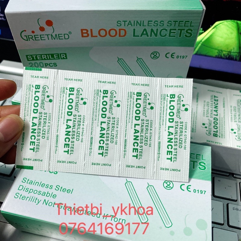 Kim lấy mụn - Kim chích máu Blood Lancet Hộp 200 cây