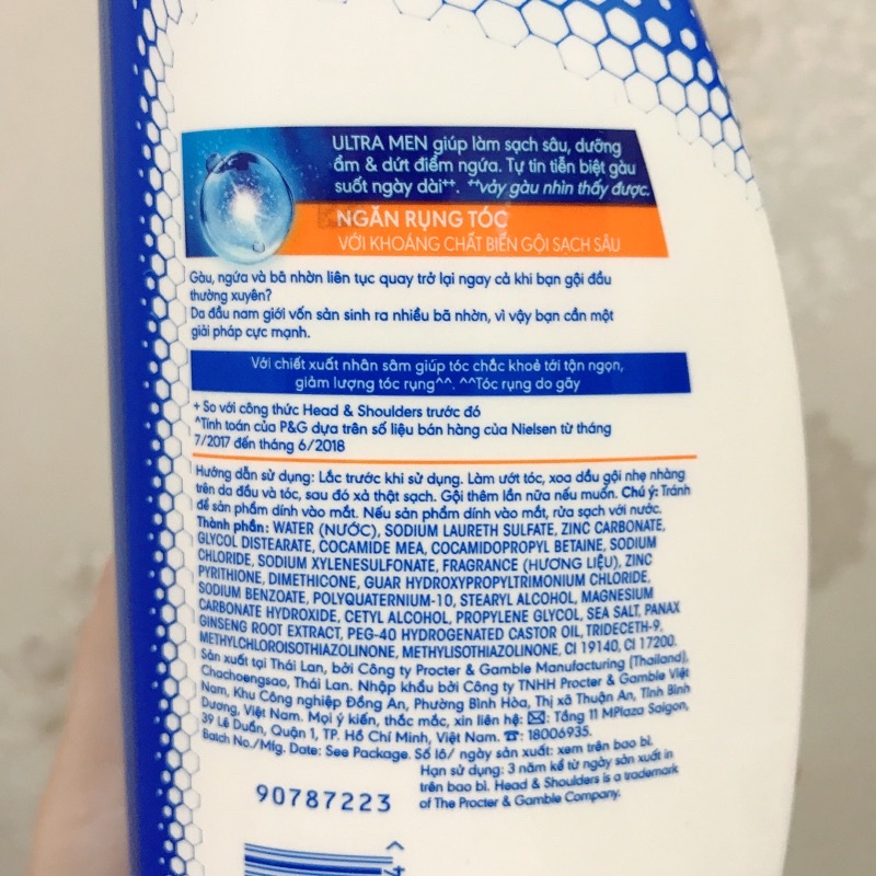 Dầu Gội Làm Sạch Gàu Head & Shoulders Ultra Men Shampoo Ngăn Rụng Tóc / Bạc Hà Mát Lạnh / Hương Nước Hoa 650ml