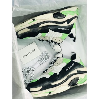 Ba.Lenciaga Triple S xanh lá cây (  ảnh chụp tại shop)