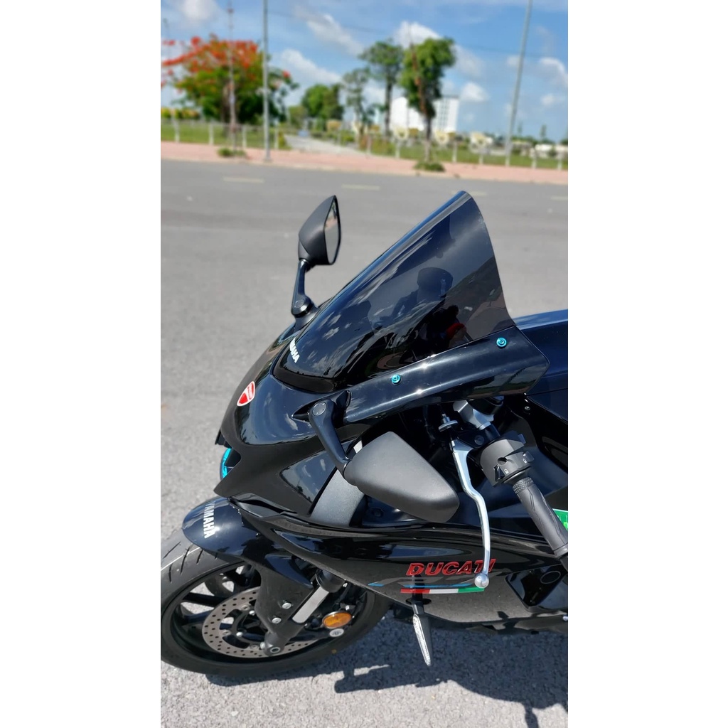 Kính chắn gió r7/ yzf r7 chính hãng maxtec