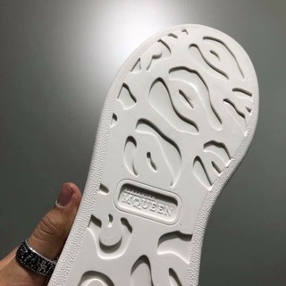 Giày Sneaker ALEXANDER MQUEEN trắng gót đen