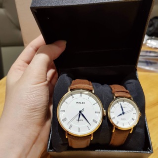 MỘT_ĐỔI_ MỘT TRONG 7 NGÀY- Căp đồng hồ đôi nam nữ  Halei dây da nâu kim xanh mặt trắng thanh lịch, sang trọng