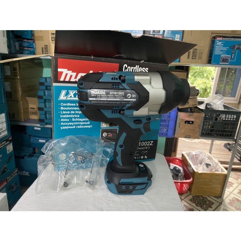 Máy siết bu lông dùng pin Makita DTW1002Z 18V, 1/2\" (12.7mm)