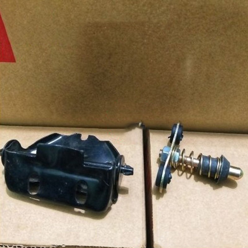 Chốt yên và bản lề yên xe dream