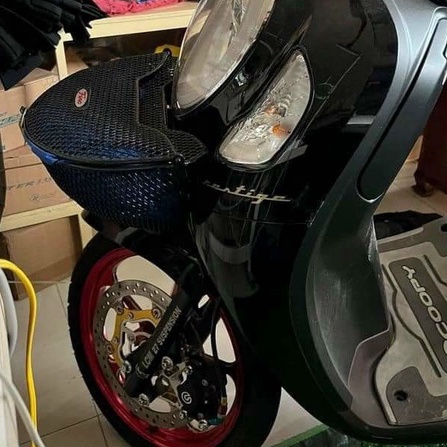 Rổ trước xe scoopy kiểu lưới màu đỏ