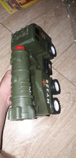 Xe mô hình bằng nhựa chạy chớn rất đẹp HY326