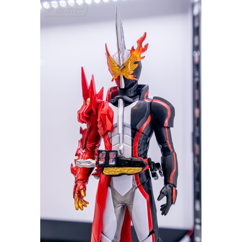 Mô hình Kamen Rider Saber - Brave Dragon - Hàng chính hãng Nhật Bản