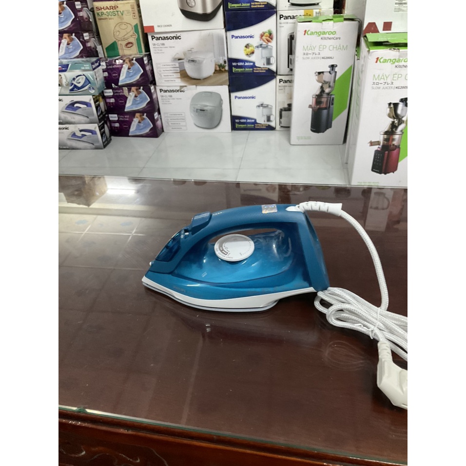 Bàn ủi hơi nước Philips GC1756 - Hàng trưng bày