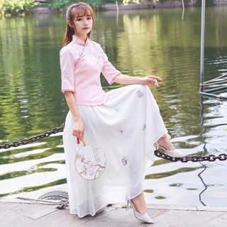 Sườn sám cách tân [ od hán phục cách tân]