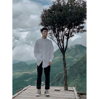Áo sơ mi trắng viền sau lưng