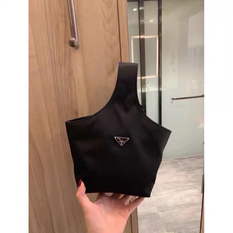 Gift vip prada đen mini CÓ SẴN