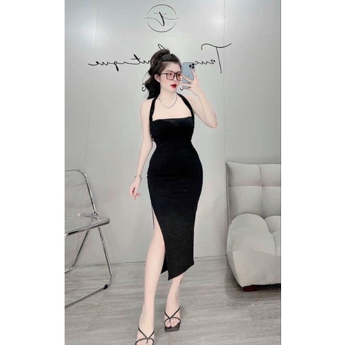 Đầm body choàng cổ xẻ tà