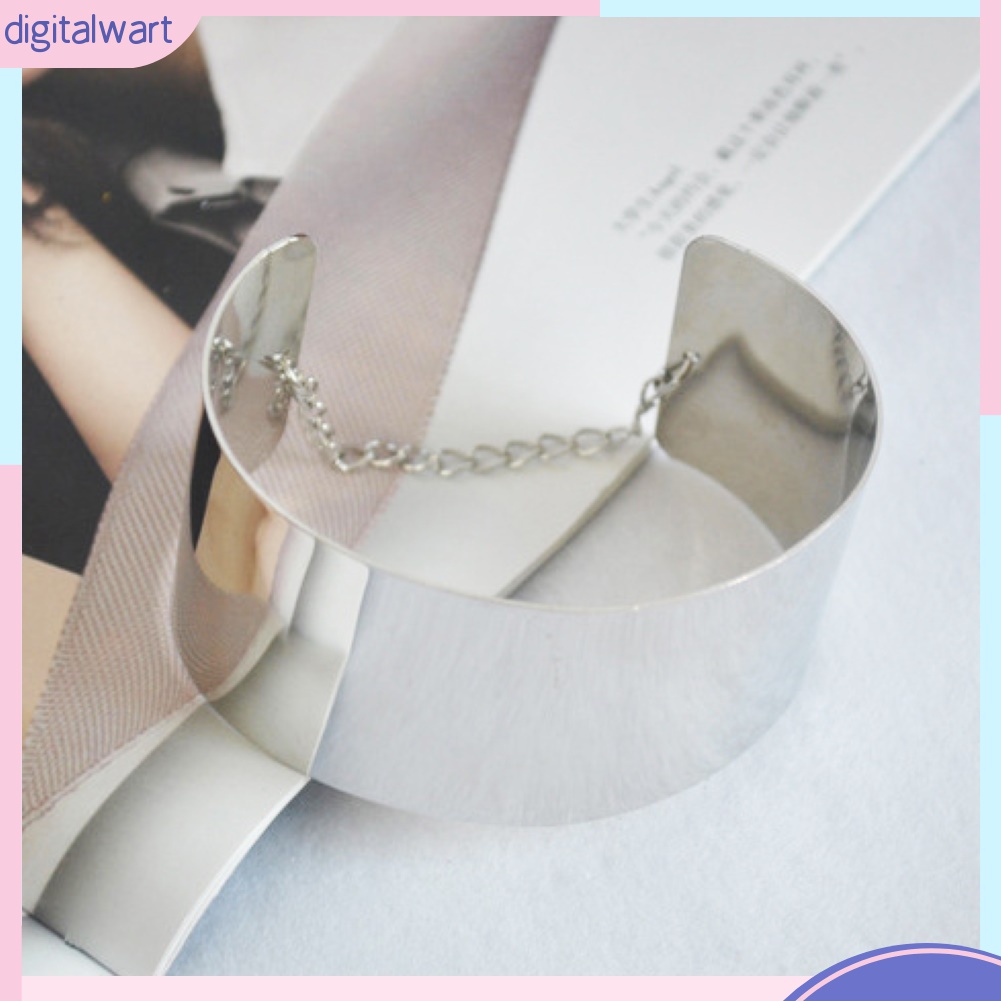 Vòng Đeo Tay Bản Rộng Bằng Kim Loại Phong Cách Punk Gothic Thời Trang Cho Nữ