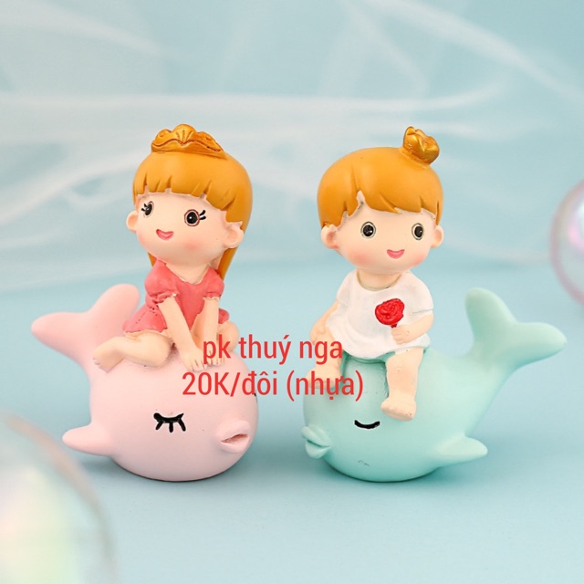 Đôi em bé cá heo (nhựa)
