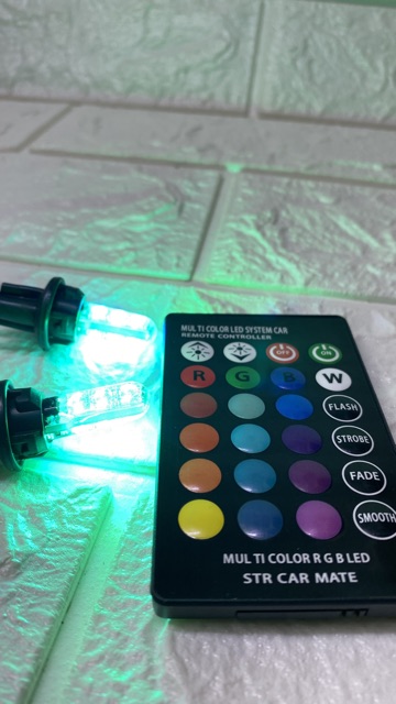 Đèn led xi nhan kèm remote chỉnh hiệu ứng màu