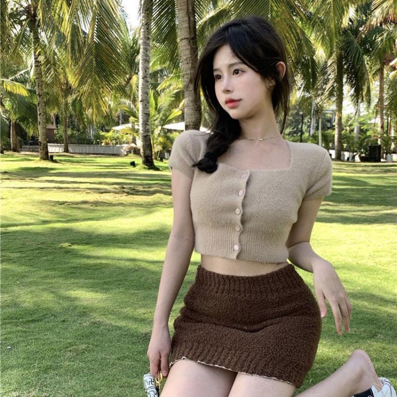 Set trang phục nữ MURIOKI gồm áo cardigan dệt kim dáng ngắn và chân váy ngắn ôm hông thời trang (có thể mua lẻ)