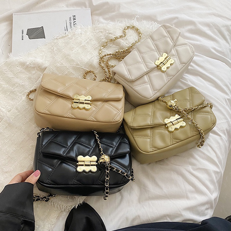 Túi đeo chéo dáng vuông nhỏ Ielgy đính hạt dễ phối đồ thời trang cho bạn gái