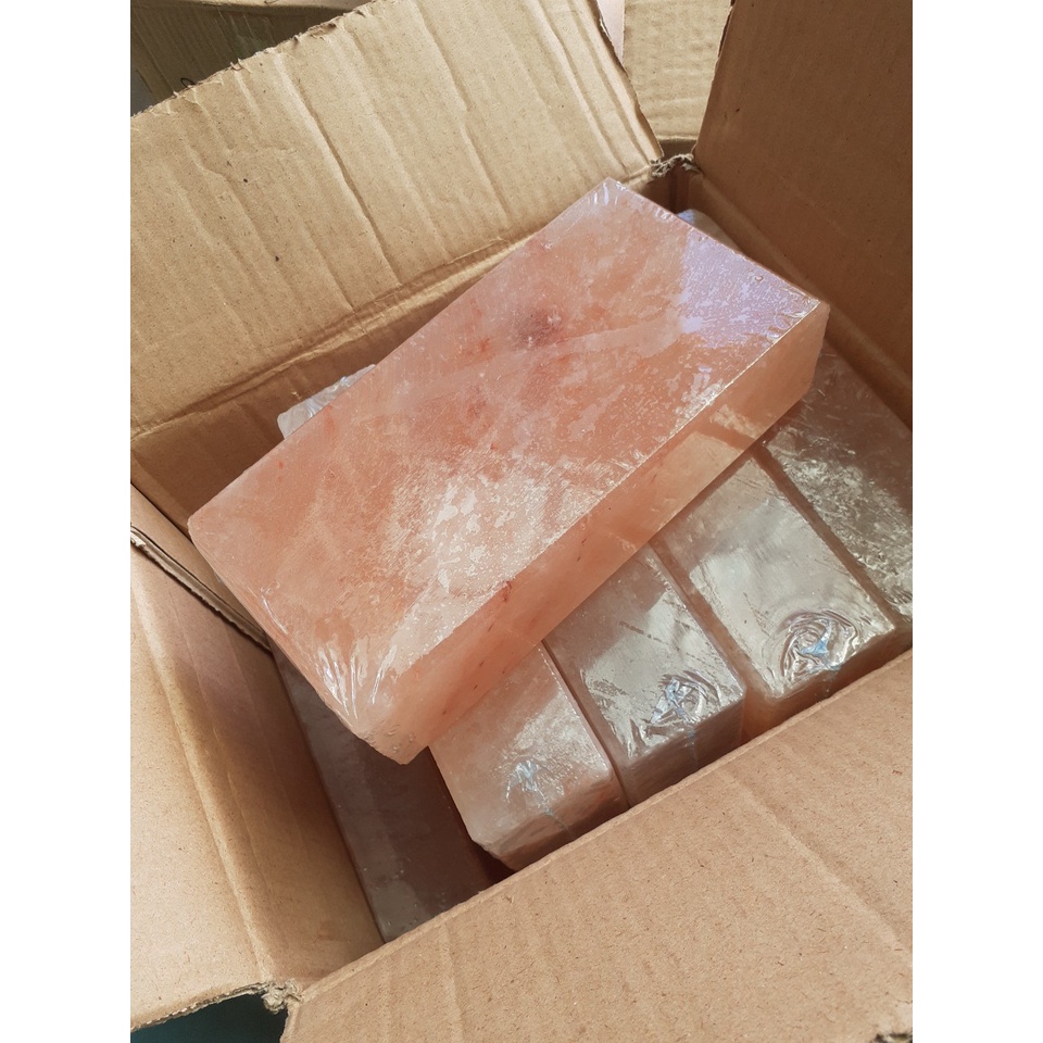 5 viên đá muối himalya kích thước 20*10*5cm, dùng để nướng thức ăn, làm tranh đá muối hay xây phòng xông hơi đá muối.