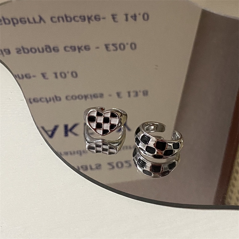 Bộ Vòng cổ và khuyên tai hình trái tim phong cách Hàn Quốc