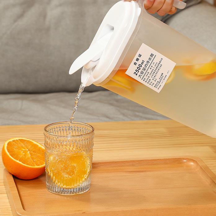Bình Nước Nhựa Dung Tích Lớn Chịu Nhiệt Cao Tiện Dụng Cho Tủ Lạnh