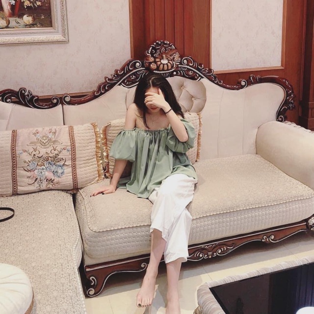 [ẢNH THẬT] SÉT ÁO TRỄ VAI ĐỎ KÈM QUẦN ỐNG SỚ TRẮNG CỰC ĐẸP - Sp tốt được đánh giá 5 sao | BigBuy360 - bigbuy360.vn