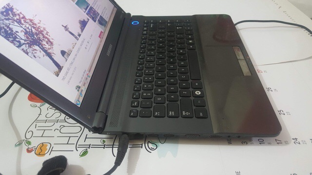 Máy tính xách tay Samsung RC418 | BigBuy360 - bigbuy360.vn