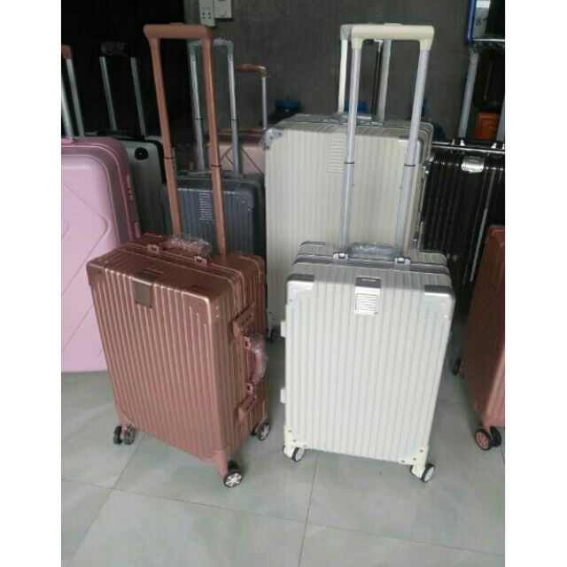 Vali khung nhôm khóa sập chất lượng tạo niềm tin