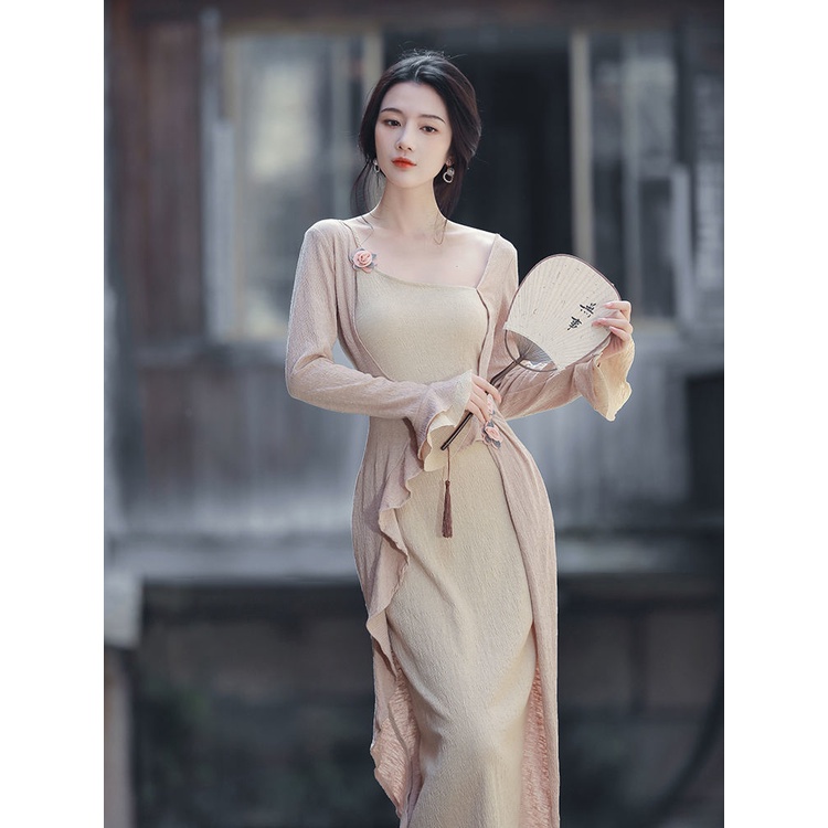Đầm Phong Cách Trung Hoa Nữ Tính Duyên Dáng
