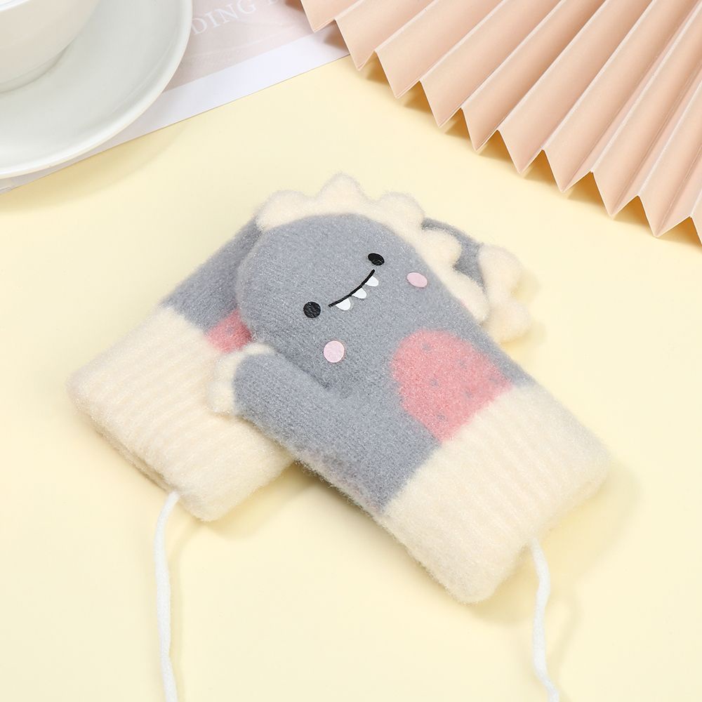 Găng tay dệt kim mềm mại dày dặn giữ ấm mùa đông in họa tiết hoạt hình nhiều màu dễ thương cho bé trai / gái