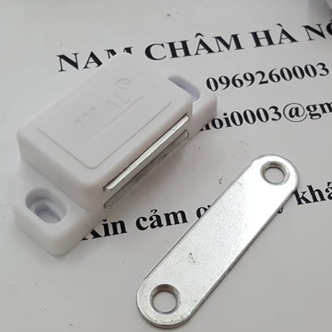 Nam châm bắt cửa- Hít cửa tủ