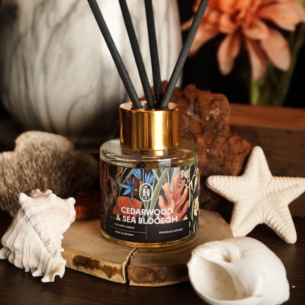 50ml, Tinh dầu thơm phòng cao cấp 100% thiên nhiên, Lọ cắm que, Vietnam diffuser - CEDARWOOD SEA BLOSSOM - THƠM DECOR