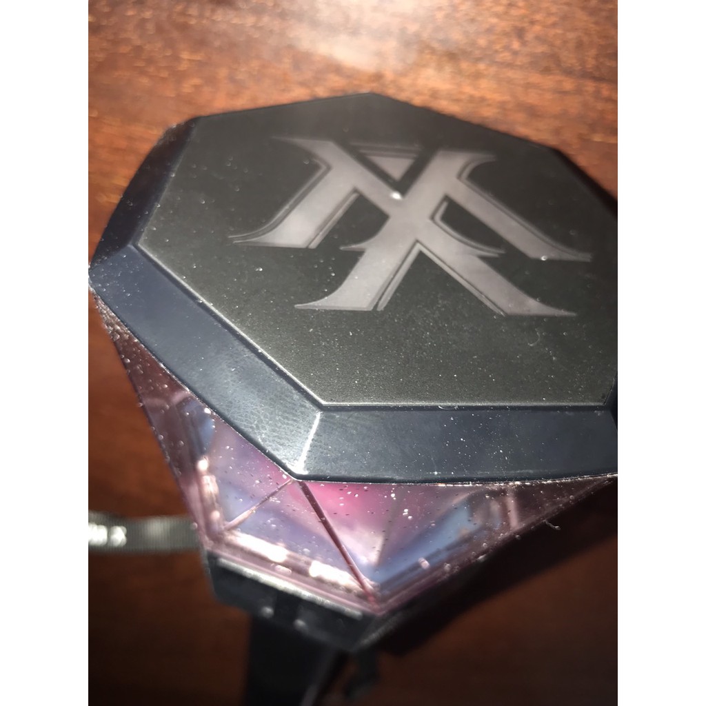 MONSTA X OFFICIAL LIGHT STICK 1