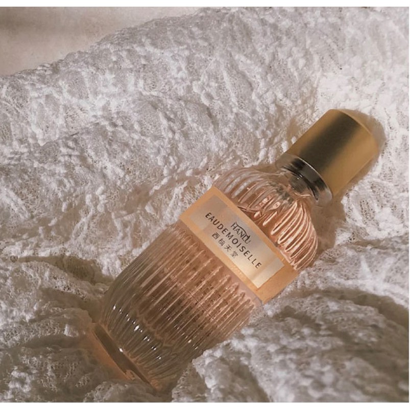 Nước Hoa Nữ HANLU MCMAQUI 30ML Hương Thơm Đồng Cỏ Auth Nội Địa | BigBuy360 - bigbuy360.vn