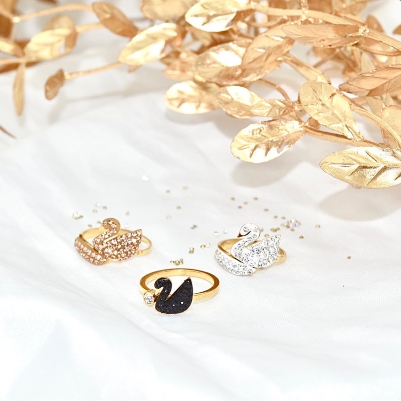 Nhẫn thiên nga đính full đá - thép titan không gỉ