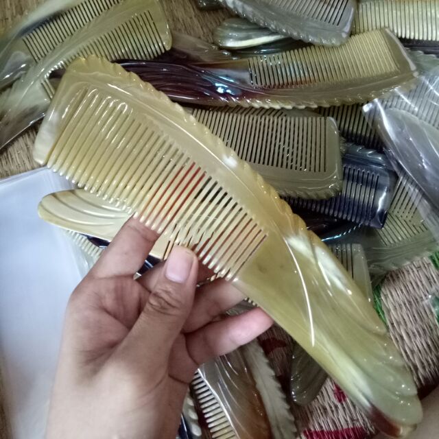 Lược sừng Liềm khía
