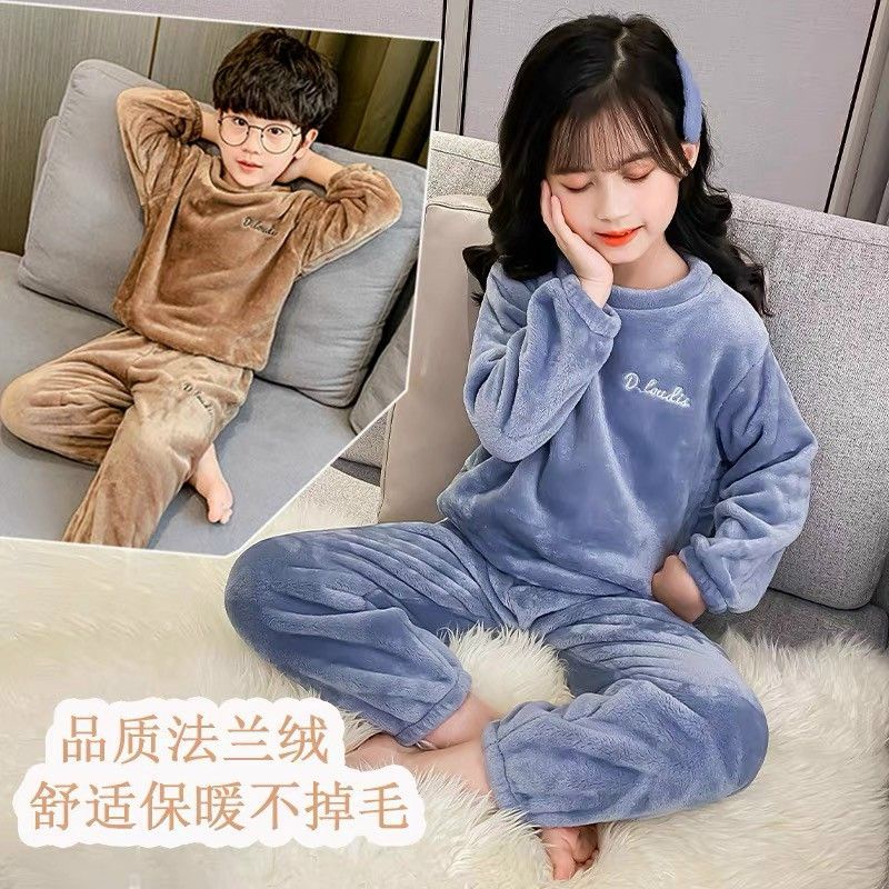Bộ Đồ Ngủ Vải Nhung San Hô Ấm Áp Xinh Xắn Cho Bé