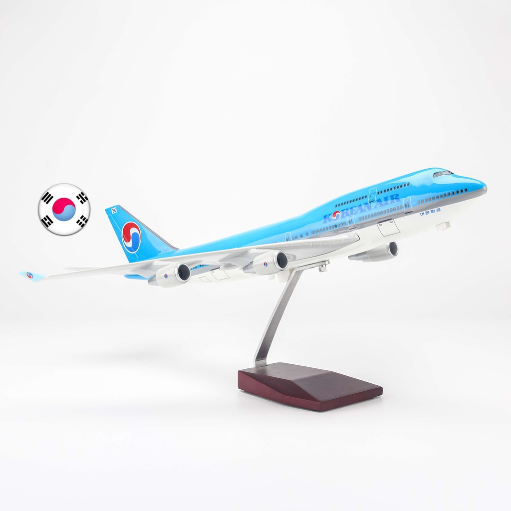 Mô hình máy bay Korean Air Boeing B747 47cm lắp ráp có đèn Everfly