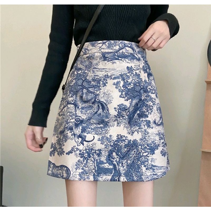 Chân váy họa tiết