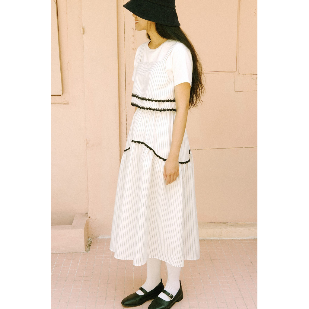 [Mã WABRHI5 giảm 15% đơn 599K] Chân váy dài phối viền len trên thân họa tiết sọc đen | BigBuy360 - bigbuy360.vn