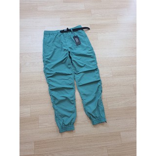 quần jogger gió