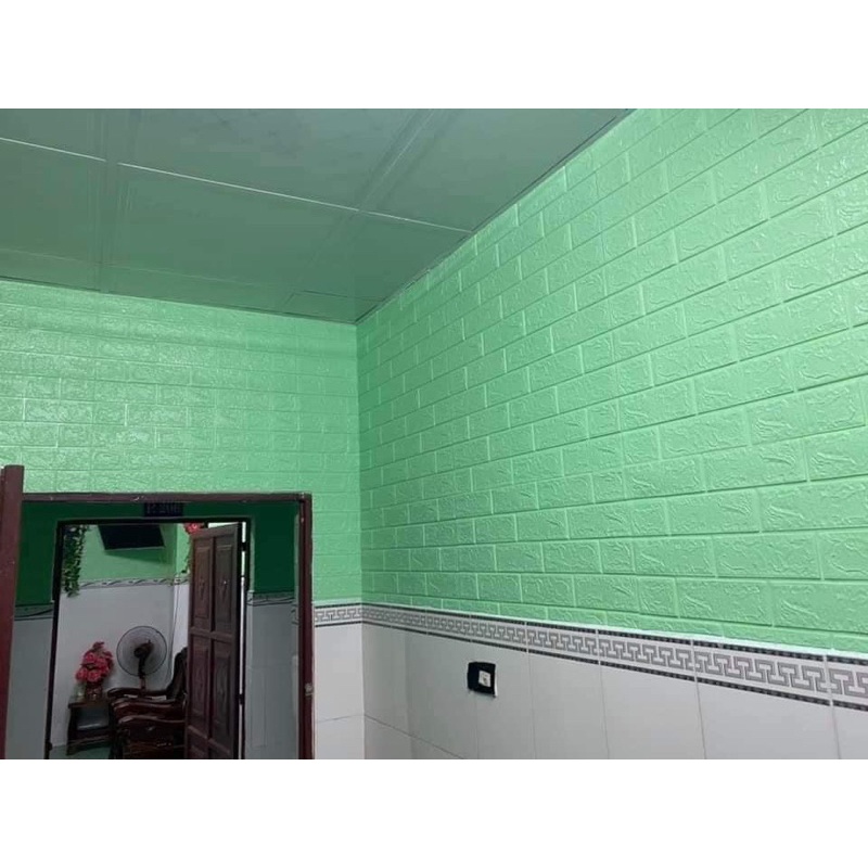 Xốp dán tường giả gạch 70x 40 cm
